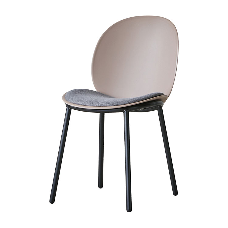 Pippi Armchair | Comerford Collection